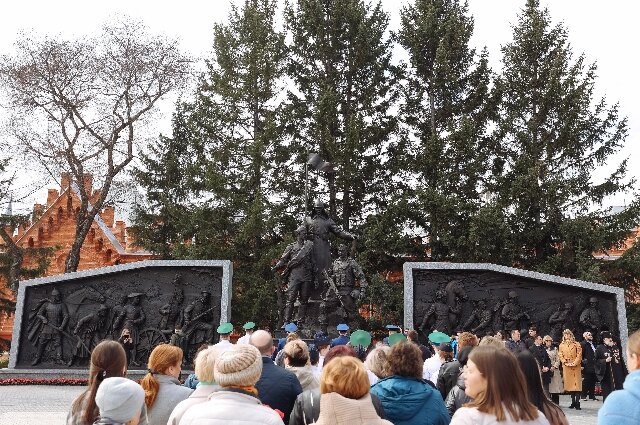    Благовещенск: открытие мемориала «Защитникам Отечества» на площади Победы Фото: Правительство Амурской области