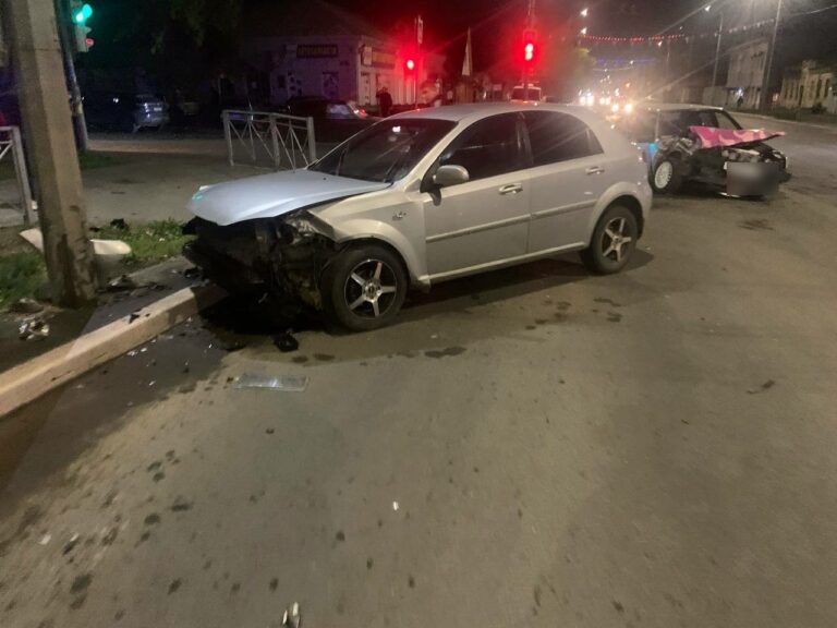    20-летняя автоледи и 30-летний мужчина пострадали в ДТП на Цвиллинга в Оренбурге Белов Михаил Александрович