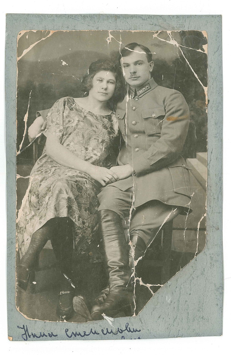 Мой дед Павел и его жена Нина