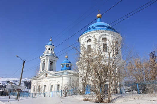 Фотографии Татьяны Немшановой. Южный Урал. Город Миньяр. Челябинская область. Старинный православный храм.