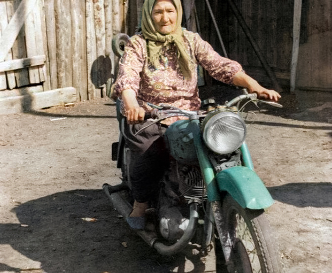 Подборка душевных и ярких фотографий деревенской жизни в СССР. 20 раскрашенных фотографий. Часть 2