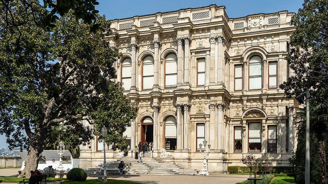 Дворец Бейлербейи