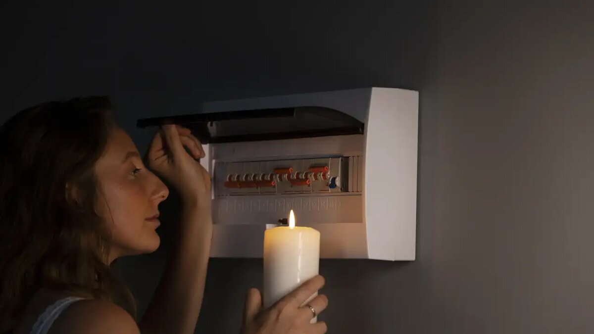    Отключение света