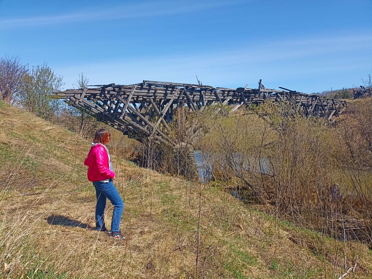Вид на мост со стороны улицы Центральная