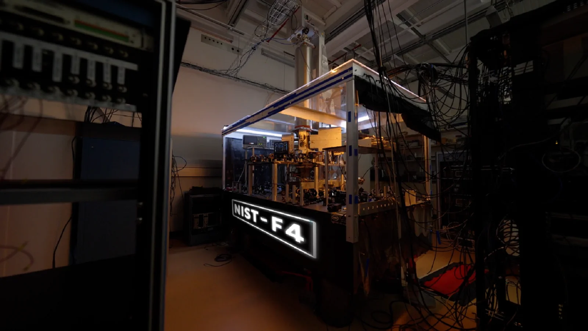 Атомные часы NIST-F4: точность до 2,2 частей на 10 квадриллионовИсточник: nist