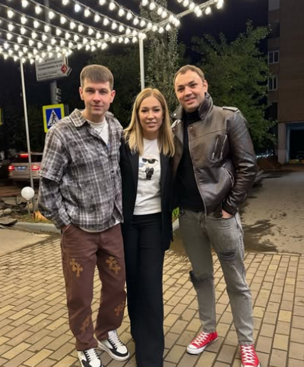 Дмитрий Дмитренко с Надеждой Ермаковой и Алекснадром Гобозовым. Фото: соцсети