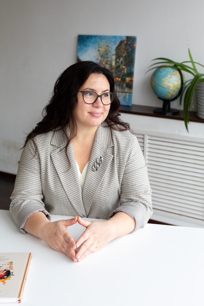 Иногда делами так заваливает, что и думать некогда. А это ненормально - надо перераспределять обязанности