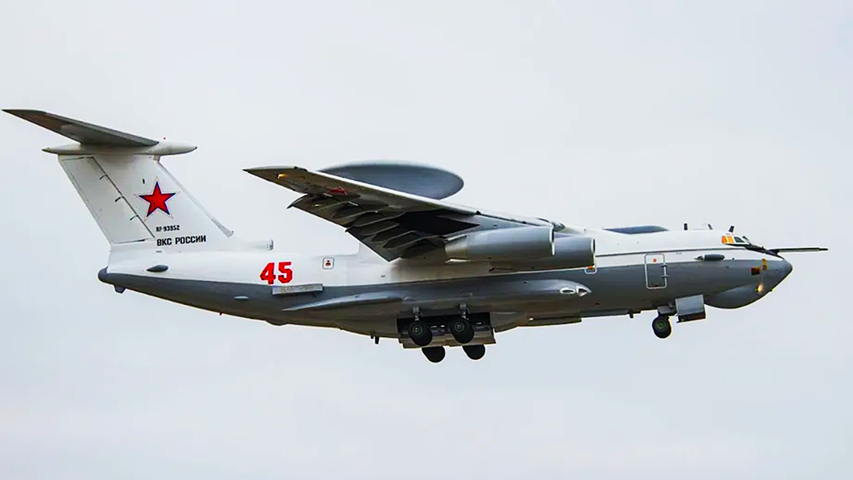 На фотографии: модернизированный А-50У – самолёт дальнего радиолокационного обнаружения и управления (ДРЛОиУ), который заступил на службу ВКС России.