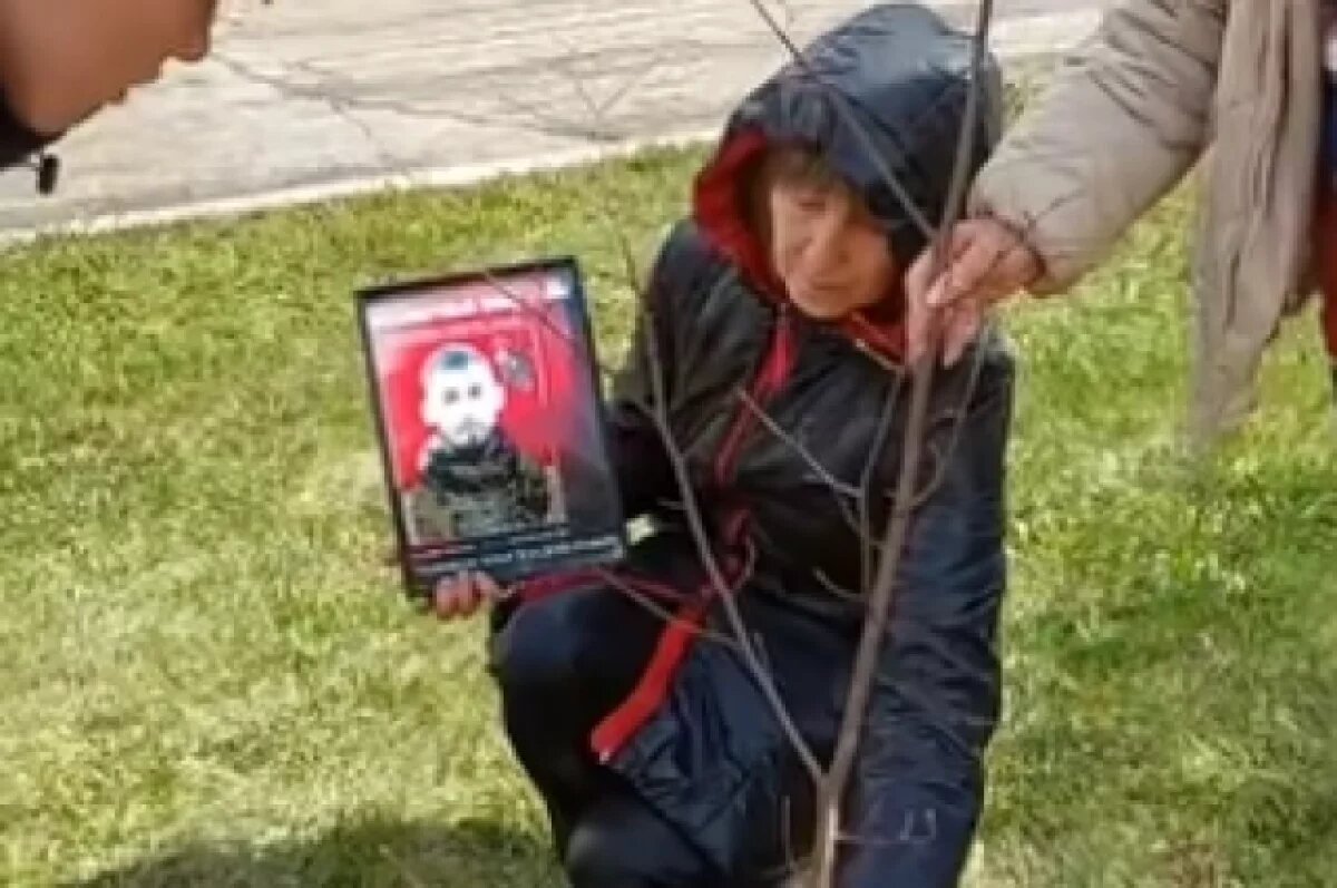    Аллеи героев в память о бойцах спецоперации высаживают в Ижевске