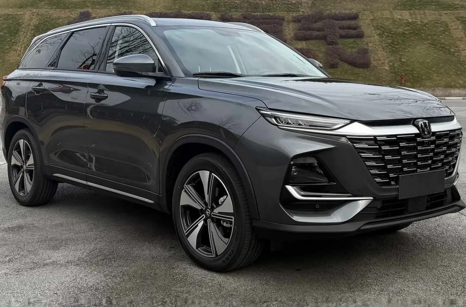 Новый Changan CS75 Pro: 7-местный салон и механическая коробка передач.
