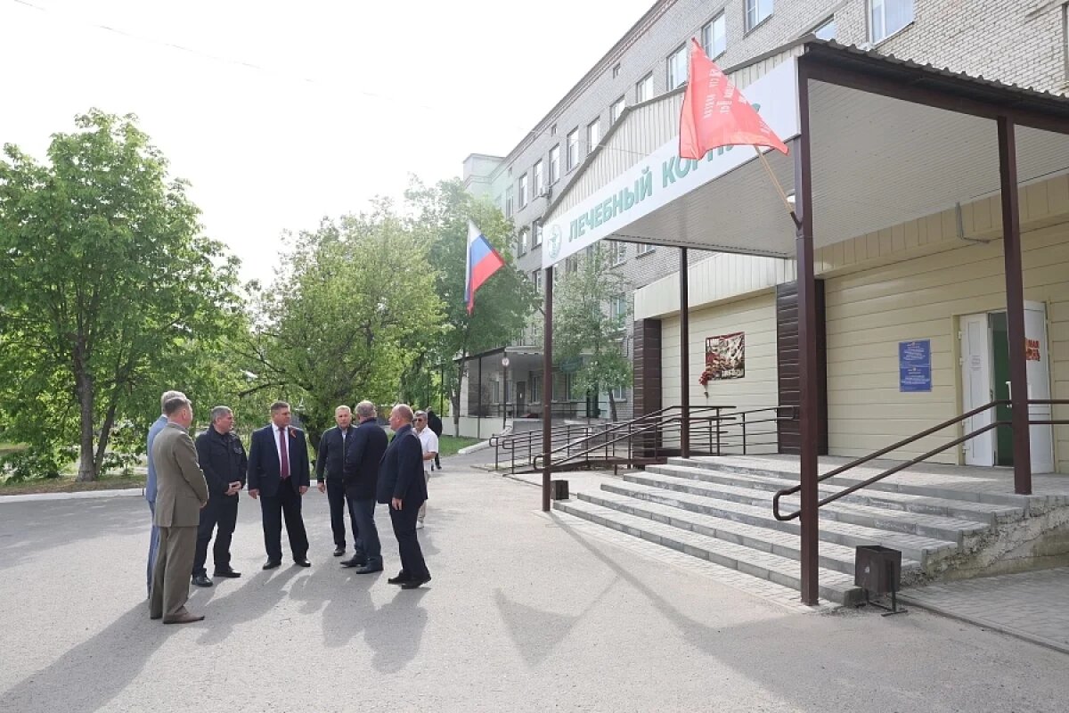    Восстановление подшефного округа ЛНР проинспектировал Андрей Бочаров