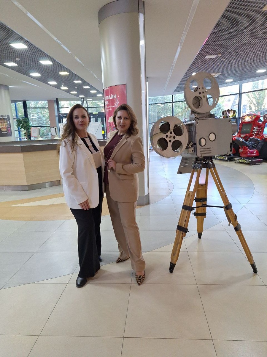 Спикеры Наталия Емелина и Эвелина Гаевская