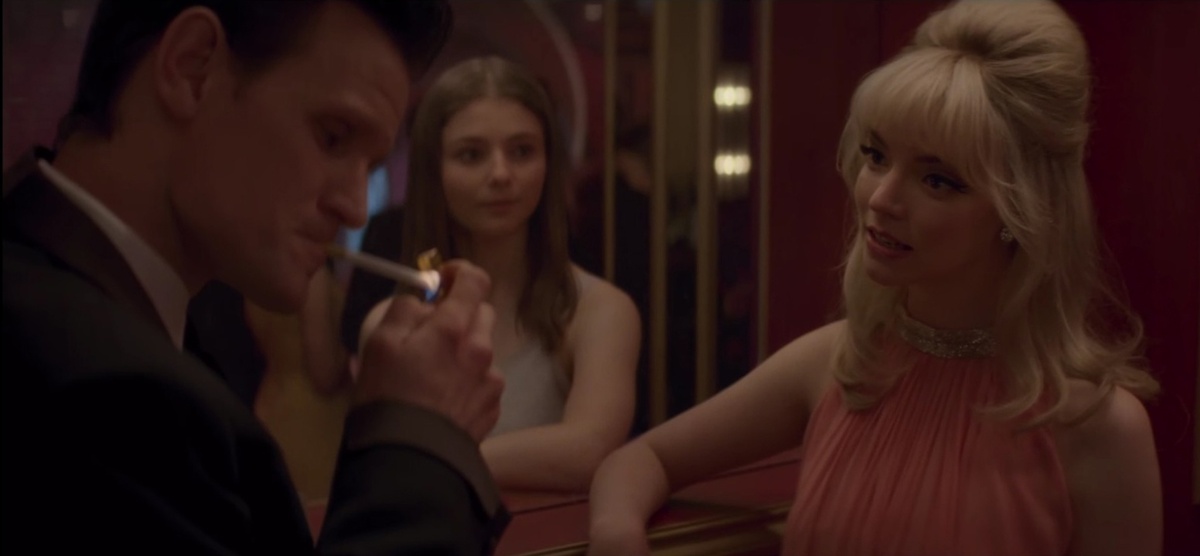 Менеджер Сэнди "Джек". В отражении: "Элли" Изображение и авторские права принадлежат правообладателям и в статье присутствует с целью ознакомления.