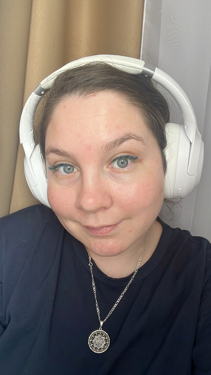 Ваш онлайн психолог Ирина Андреева какой вы можете видеть меня во время онлайн консультации 