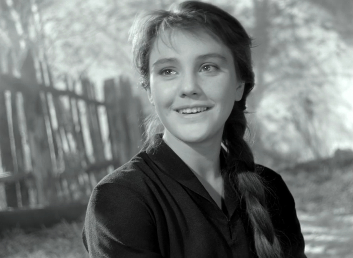 Кадр из кинофильма "Баллада о солдате", 1959 г., режиссер Григорий Чухрай, сценаристы Валентин Ежов, Григорий Чухрай, композитор Михаил Зив (скриншот)