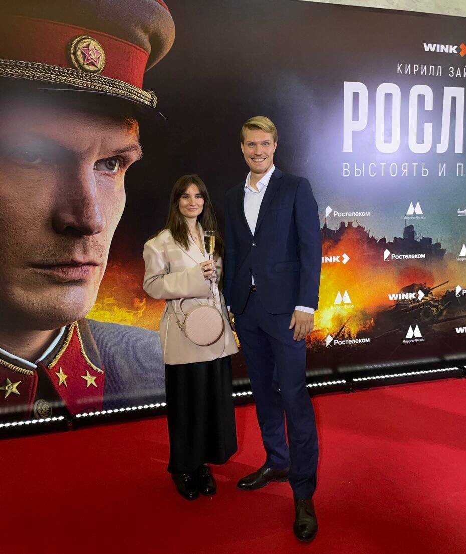 С исполнителем роли главного героя - Ивана Павловича Рослого - Кириллом Зайцевым