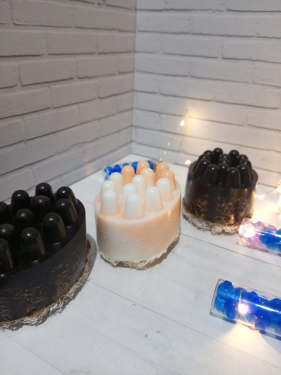 Мыло-скраб с кофе и мыло с люфой. 