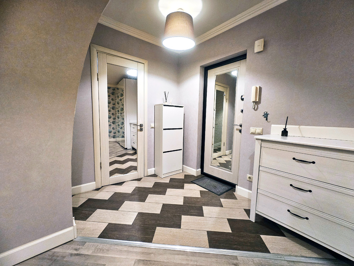 Квартира на Академика Королева, ремонту более 7 лет