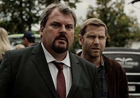 Фрагмент из сериала "Гробовщик"