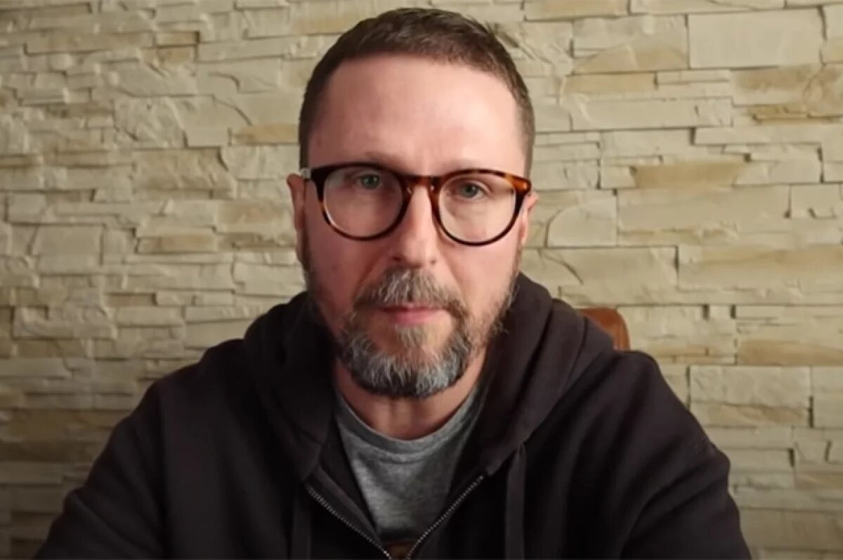    Блогер Анатолий Шарий.