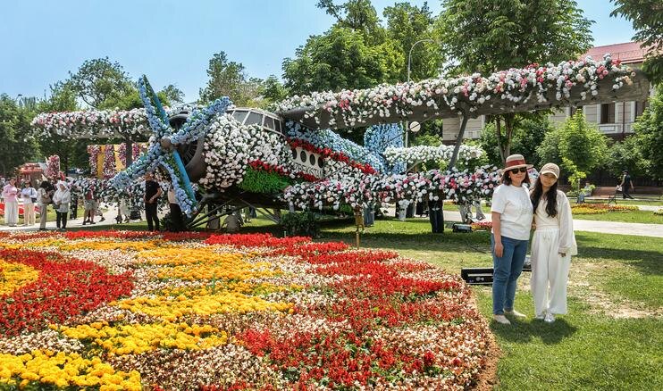 На фестивале Tashkent Flower Fest 2025. Фото Андрея Кудряшова/«Фергана».