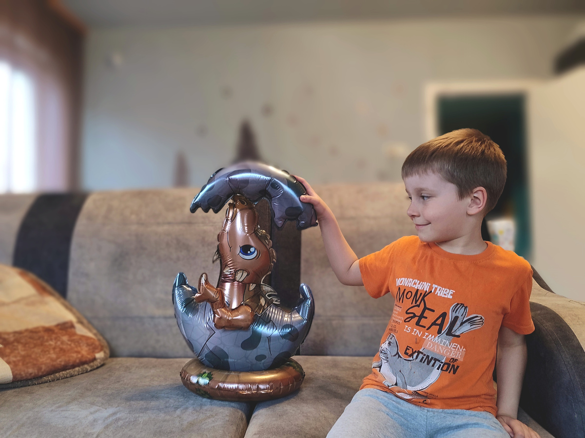 Вадюха и один из тех динозавров, что надувал отец