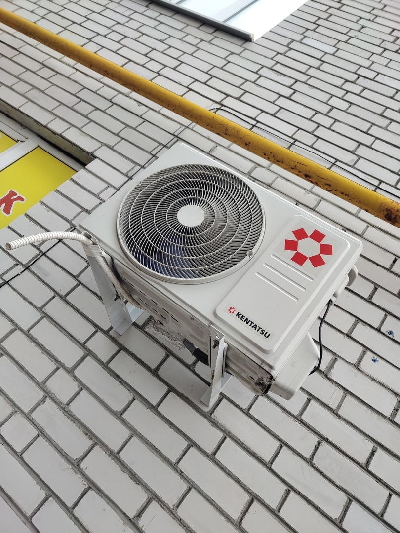 кондиционер Kentatsu в магазине продуктов