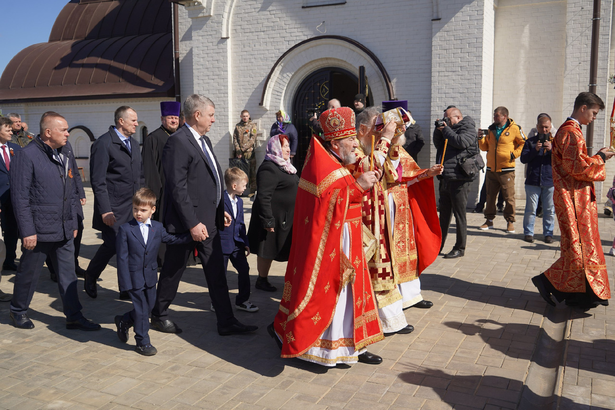 "Не преписывай Бога в военные годы".