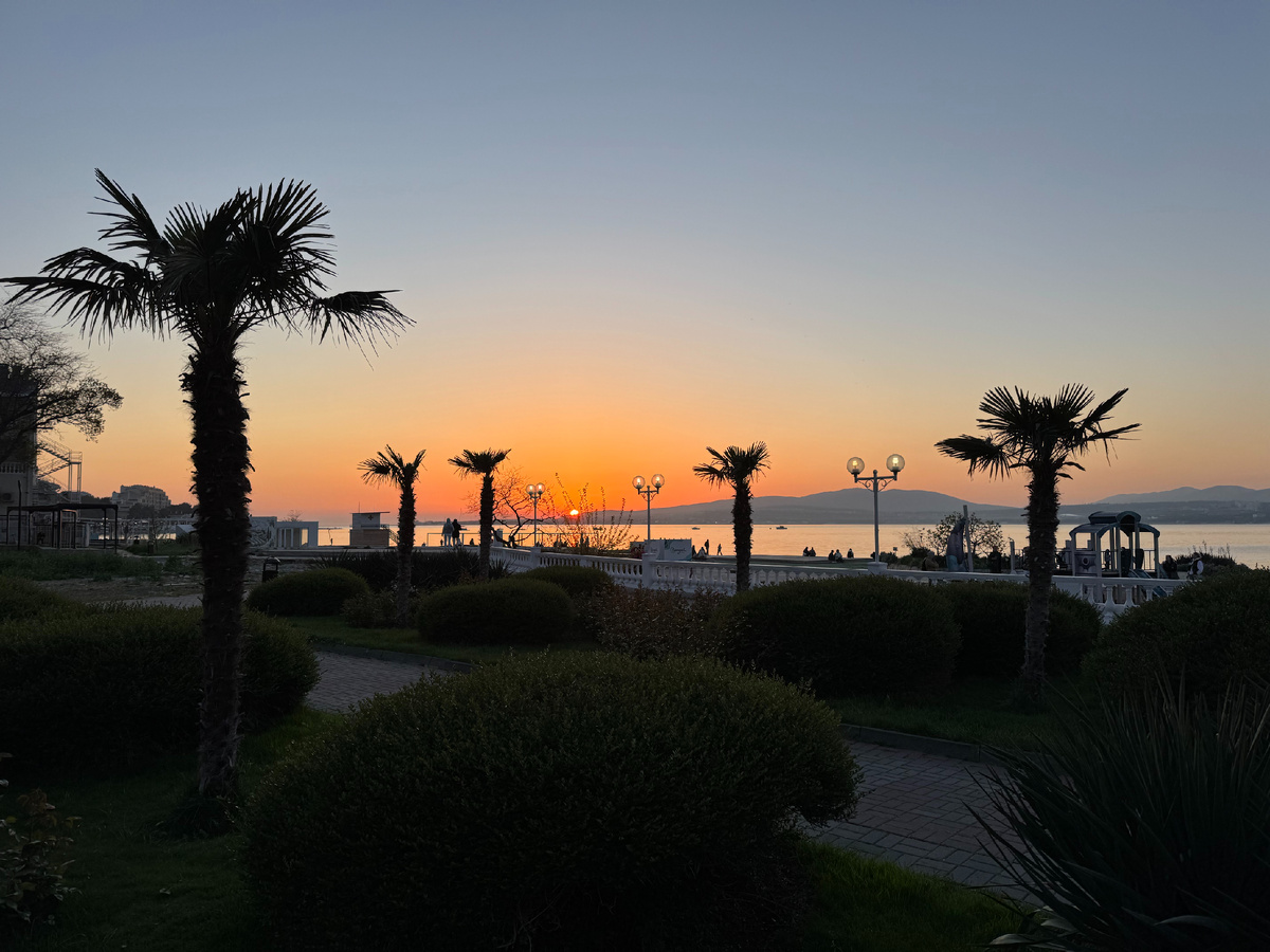 Вечерний Геленджик... Фото автора