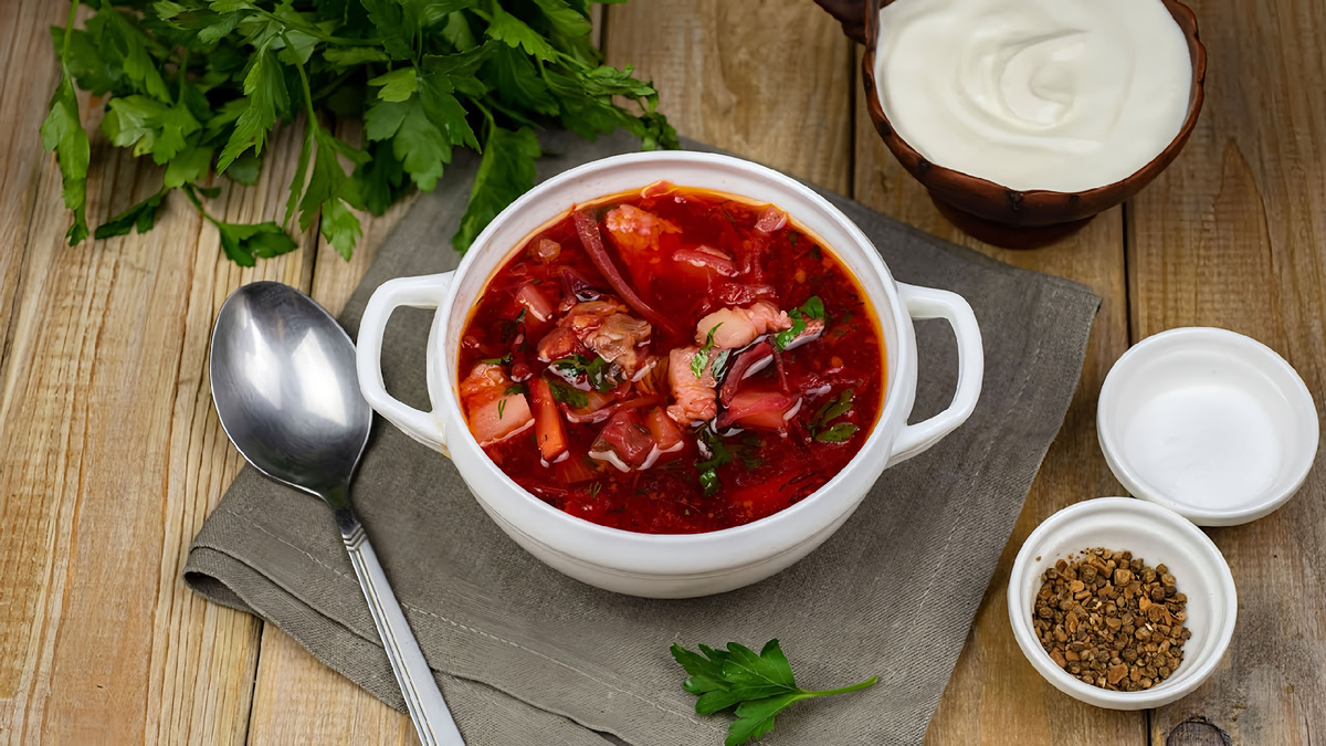 Классический домашний борщ. Фото из сети.