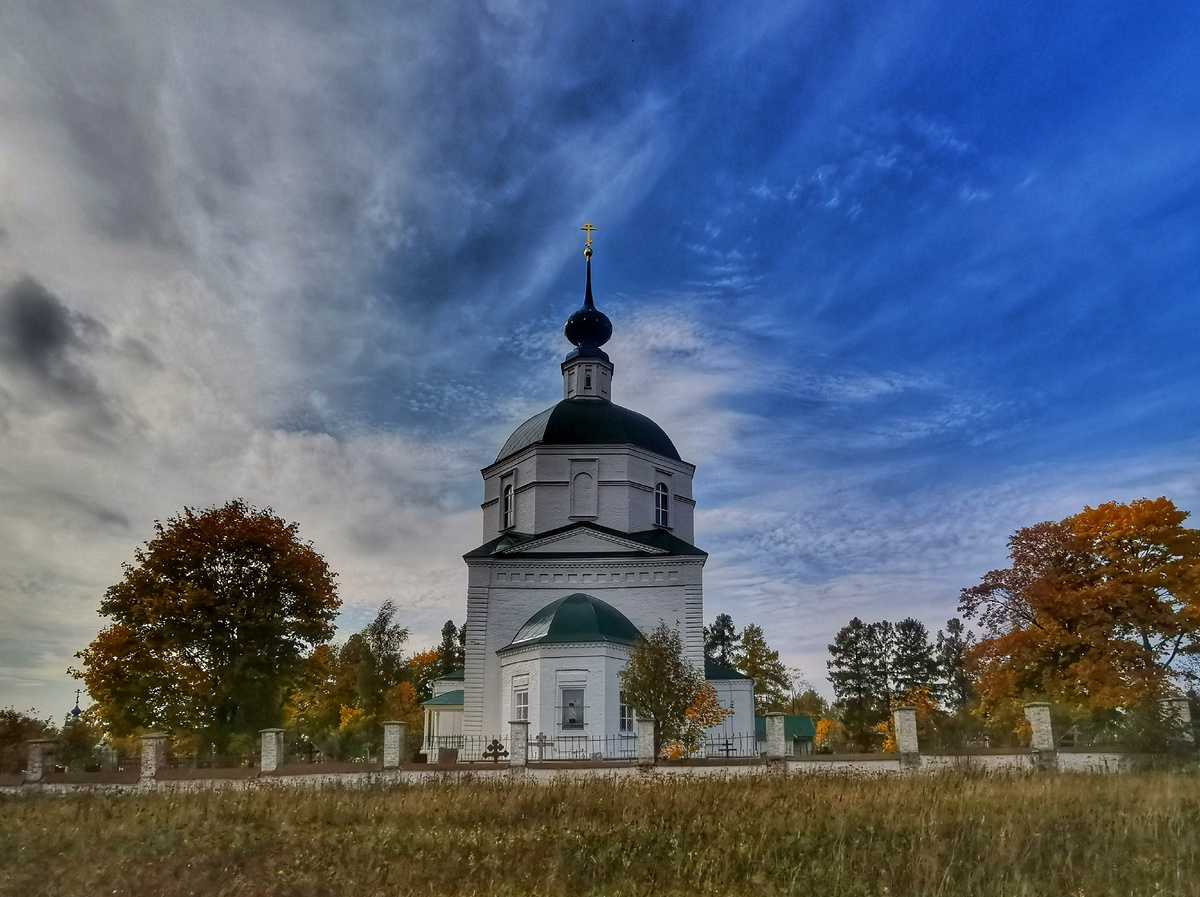 Флорищи, Свято-Введенский храм 