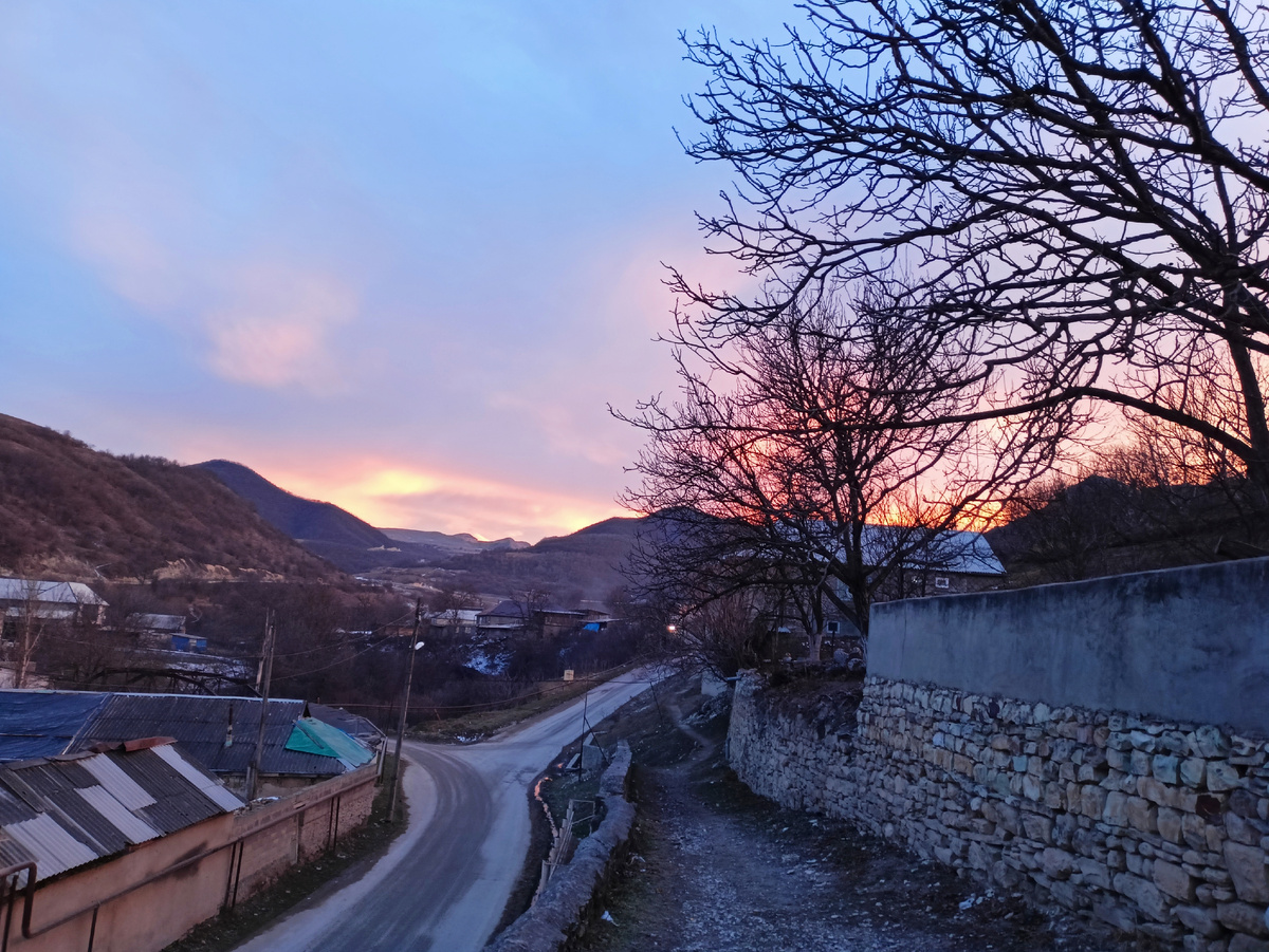 Фото автора: вечер в горном селе (Дагестан, январь 2024) 