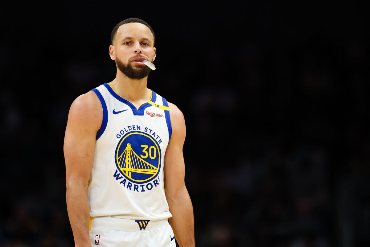 источник: https://www.championat.com/basketball/news-5995622-hyuston-rokets-golden-stejt-uorriorz-rezultat-matcha-1-maya-2025-schet-131-116-1-8-finala-plej-off-nba-2024-2025.html