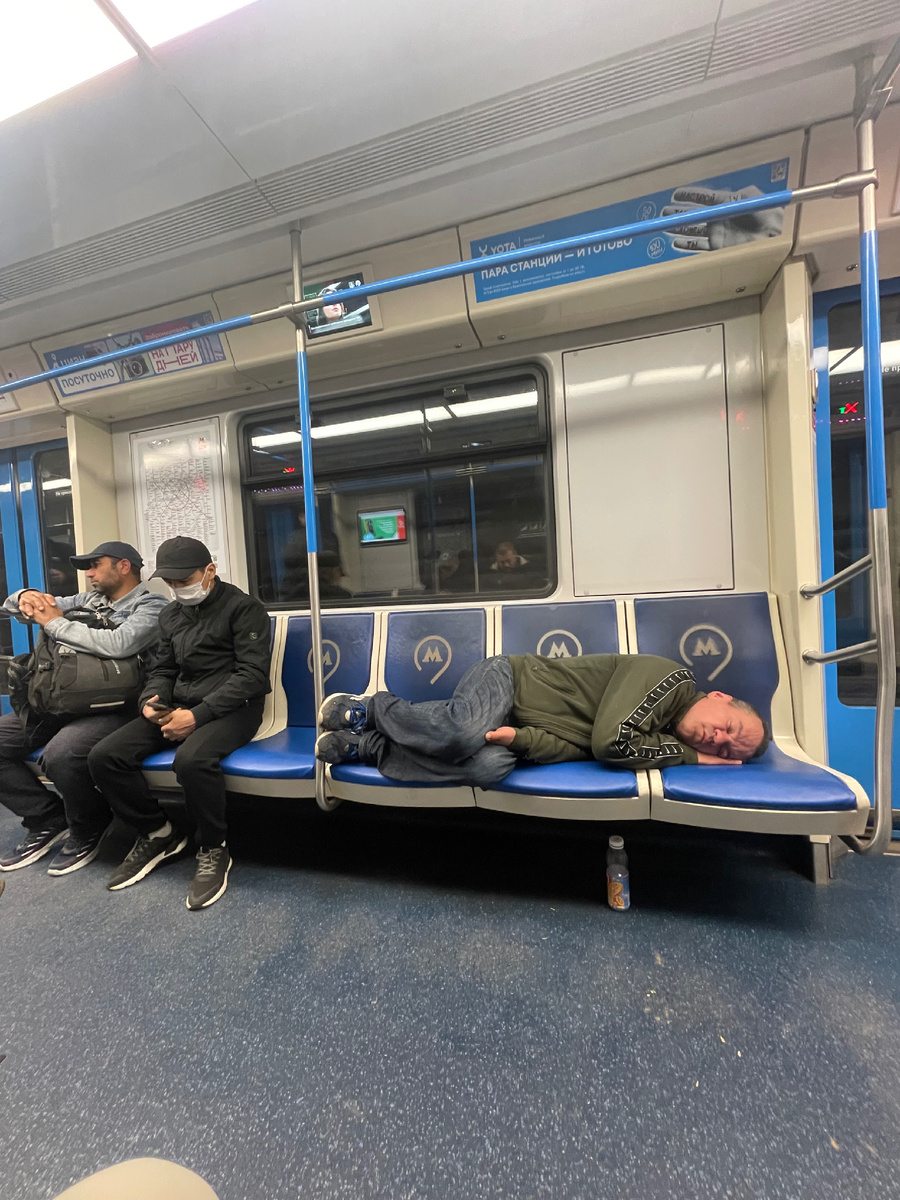 Вагон метрополитена. 