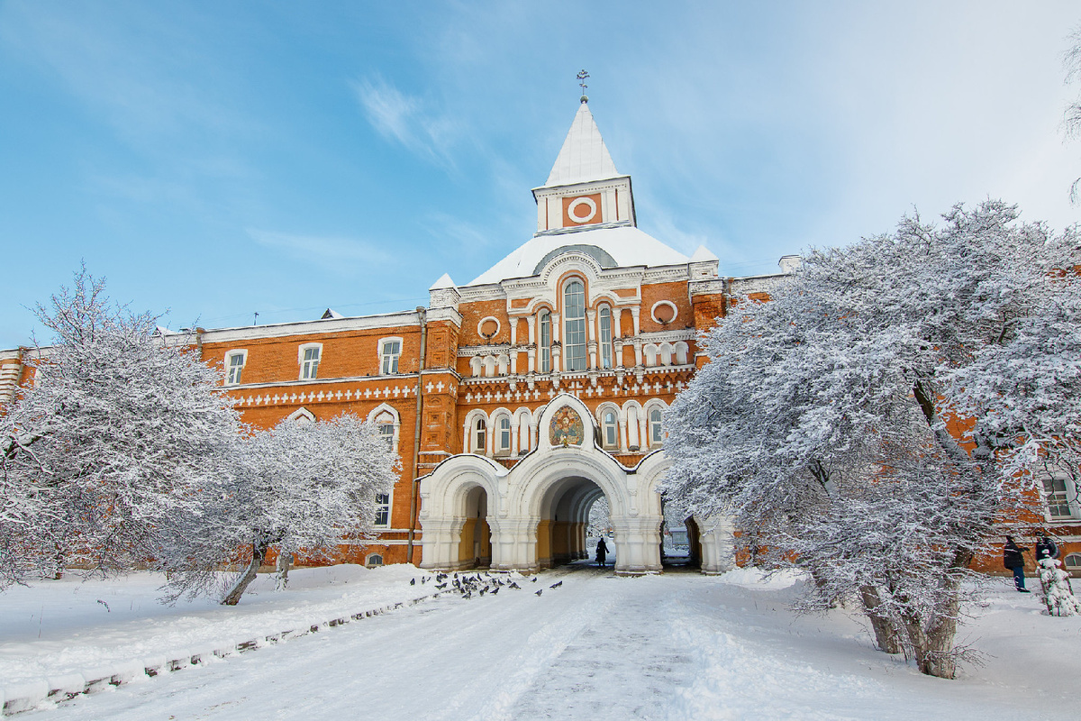 Фото взято из источника: https://globus.aquaviva.ru/svyato-troitskaya-sergieva-primorskaya-muzhskaya-pustyn