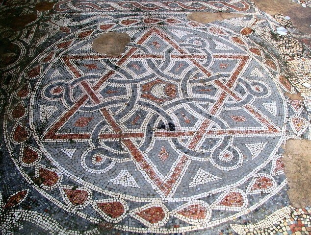Мозаичный пол с гексаграммой в монастыре Святого Евфимия. VIII век. 