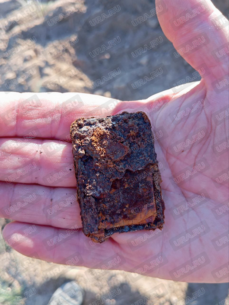 Возле сердца солдат хранил ладанку, в ней — записка. По бумажке эксперты смогут определить личность воина
Фото предоставлено филиалом «Аэронавигация Урала»