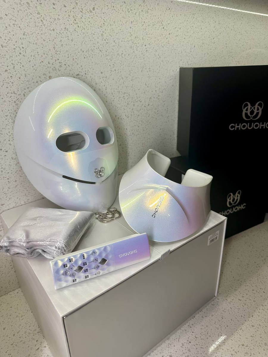 Одна из лучших LED-масок от японской компании CHOUOHC, производства концерна Artistic