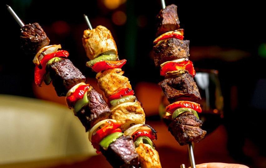 Как не отравиться шашлыком и другими вкусностями на природе?