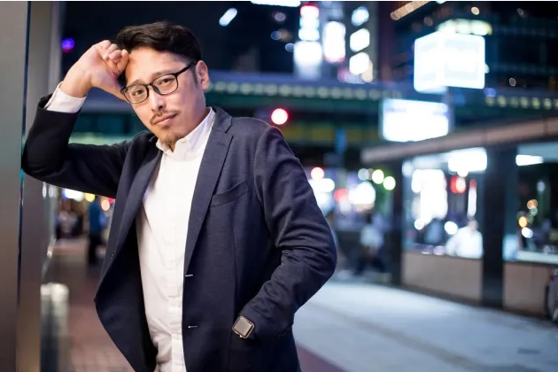 Взрослый холостяк в Японии ВЫГЛЯДИТ НЕ ТАК, это реклама