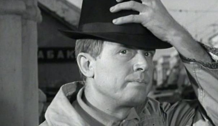 Кадр из фильма «Берегись автомобиля»