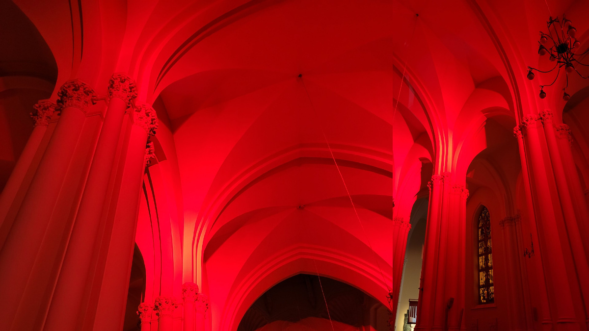 Атмосфера в Кафедральном Соборе Римско-Католической Церкви Непорочного Зачатия Пресвятой Девы Марии