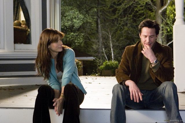    Сандра Баллок и Киану Ривз. Кадр из фильма «Дом у озера».