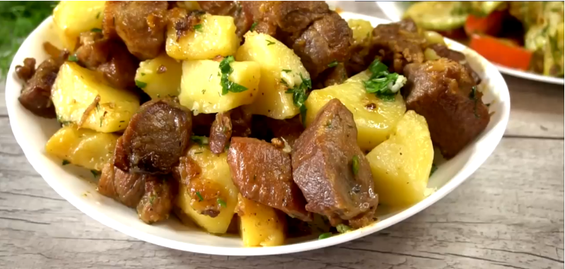 Как шашлыки, только без костра! КАРТОФЕЛЬ с мясом (Казан-кебаб). Ещё ни разу не оставалось у нас на второй день.