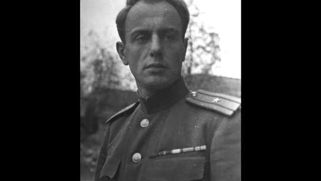 Поэт Евгений Долмвтовский.