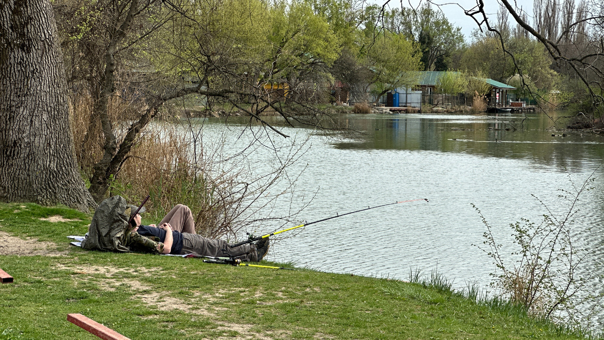 Конец марта в Краснодаре на улице +26)