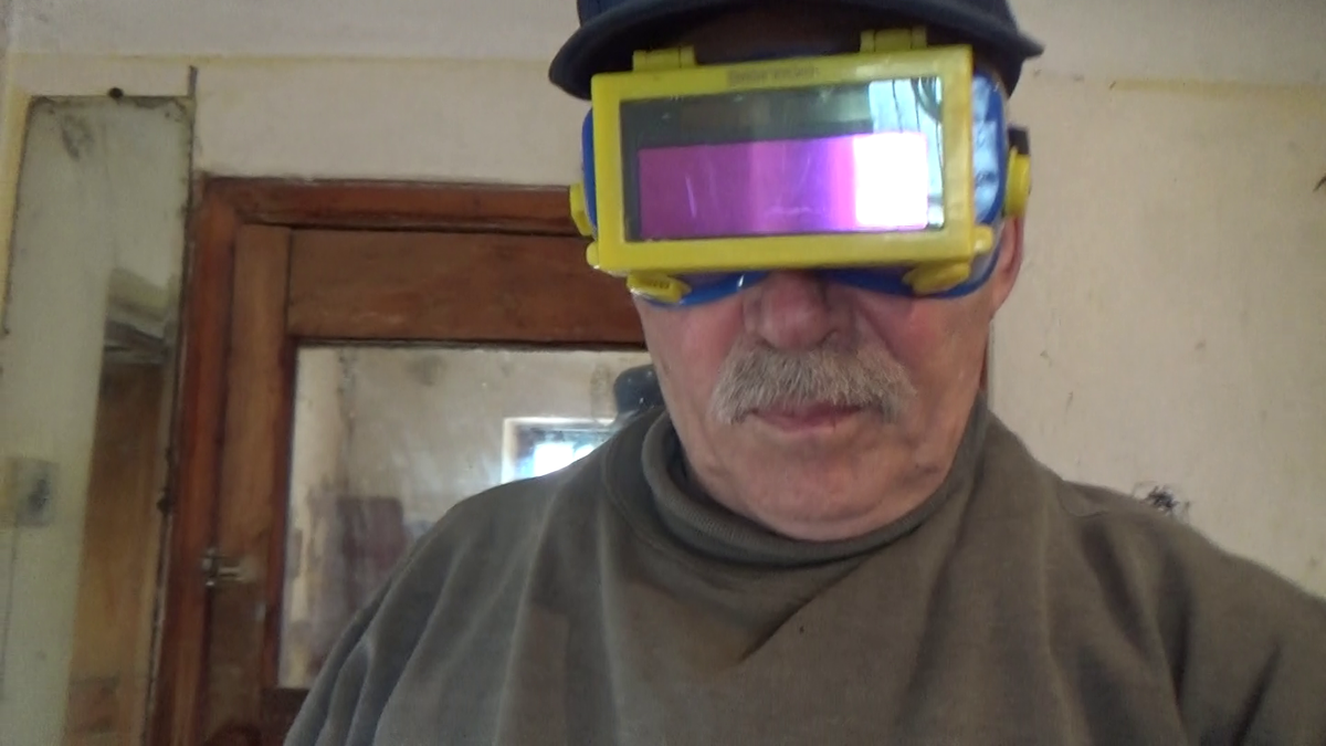 Очки сварщика.Для временных работ .Можно надевать на свои очки ...