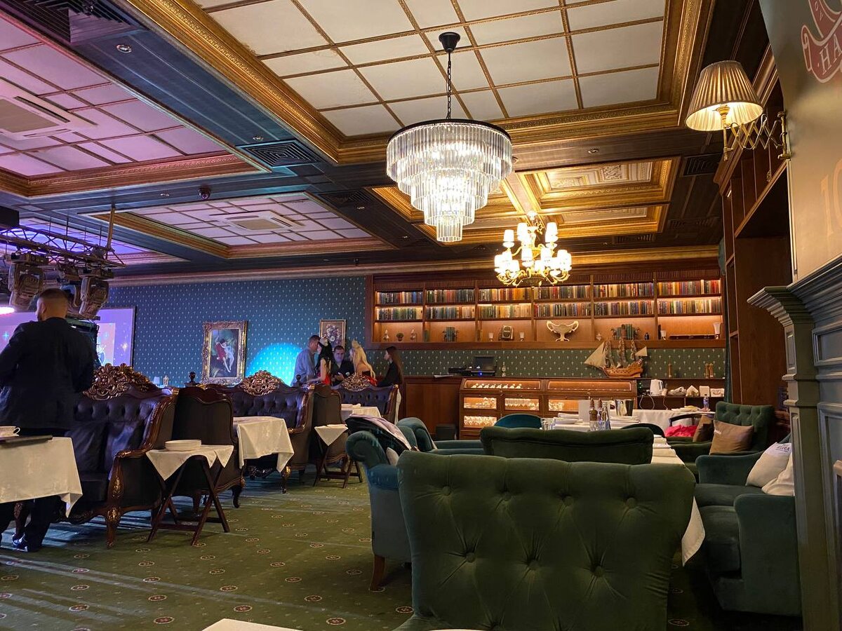 Зал второго этажа