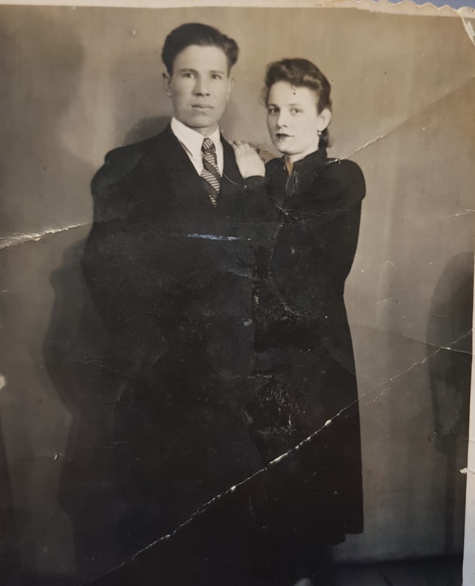 Деду 30 Бабушке 22.