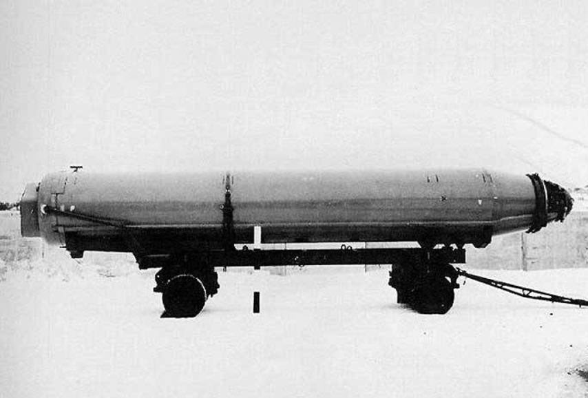 Ракета Р-29 на транспортной тележке